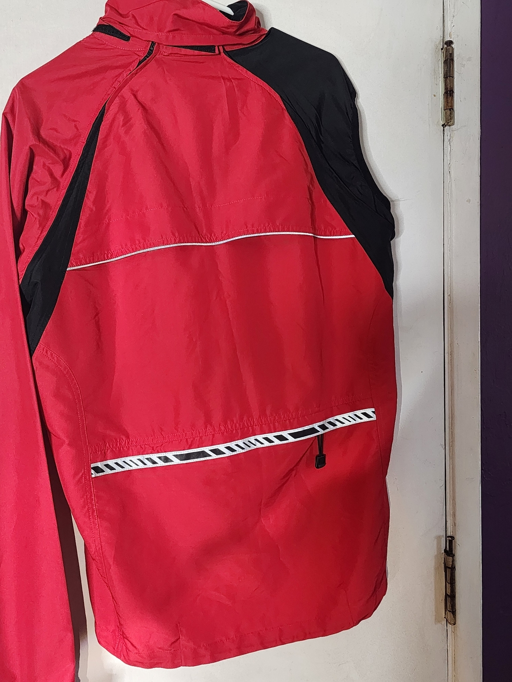 Descente Red Performance Zip Jacket with Black Trim - Picture 8 of 13